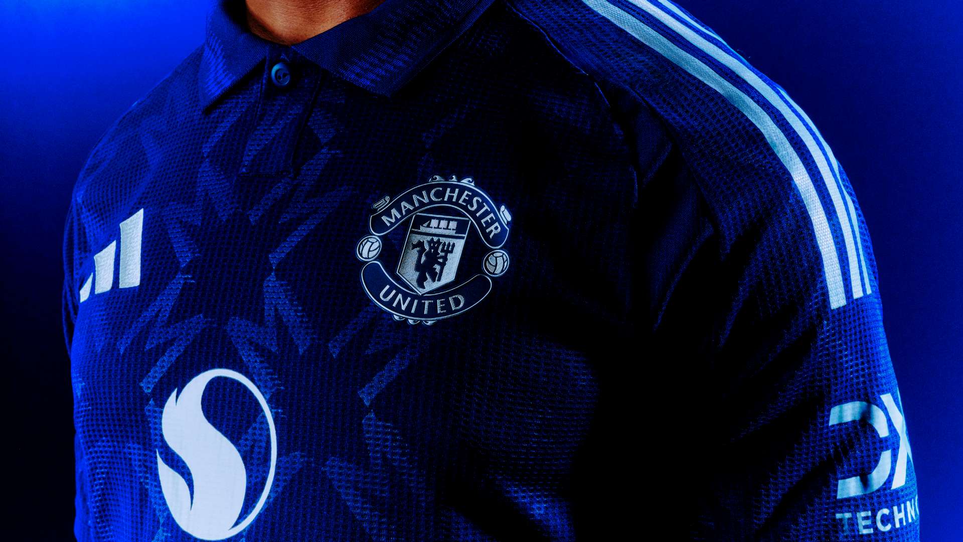 阿莫林下课倒计时！翻脸索赔2000万，曼联成笑柄，穆帅回归成大热.